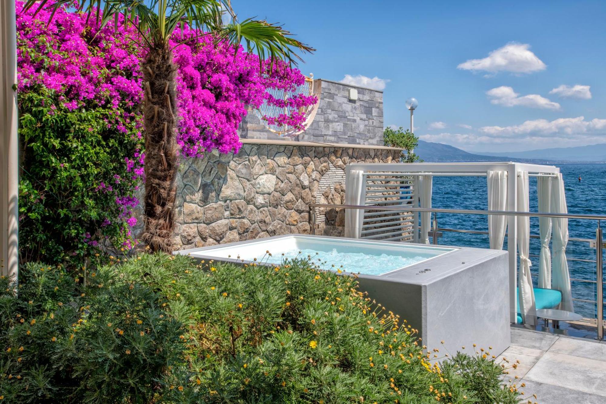 My Exclusive Italy - Beachfront & Private Sea Access * Sorrente